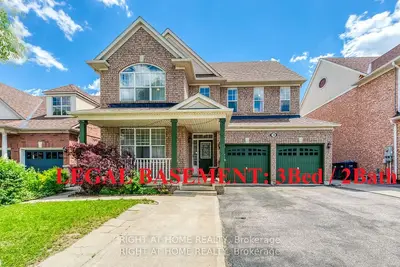Detached in Brampton