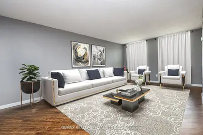 3650 Kaneff Crescent 2208, Mississauga, On L5a 4a1