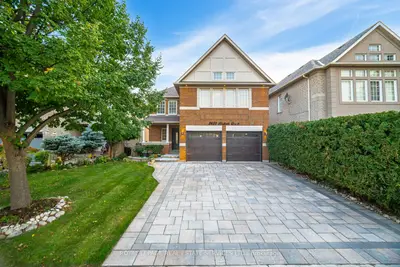 Detached in Oakville