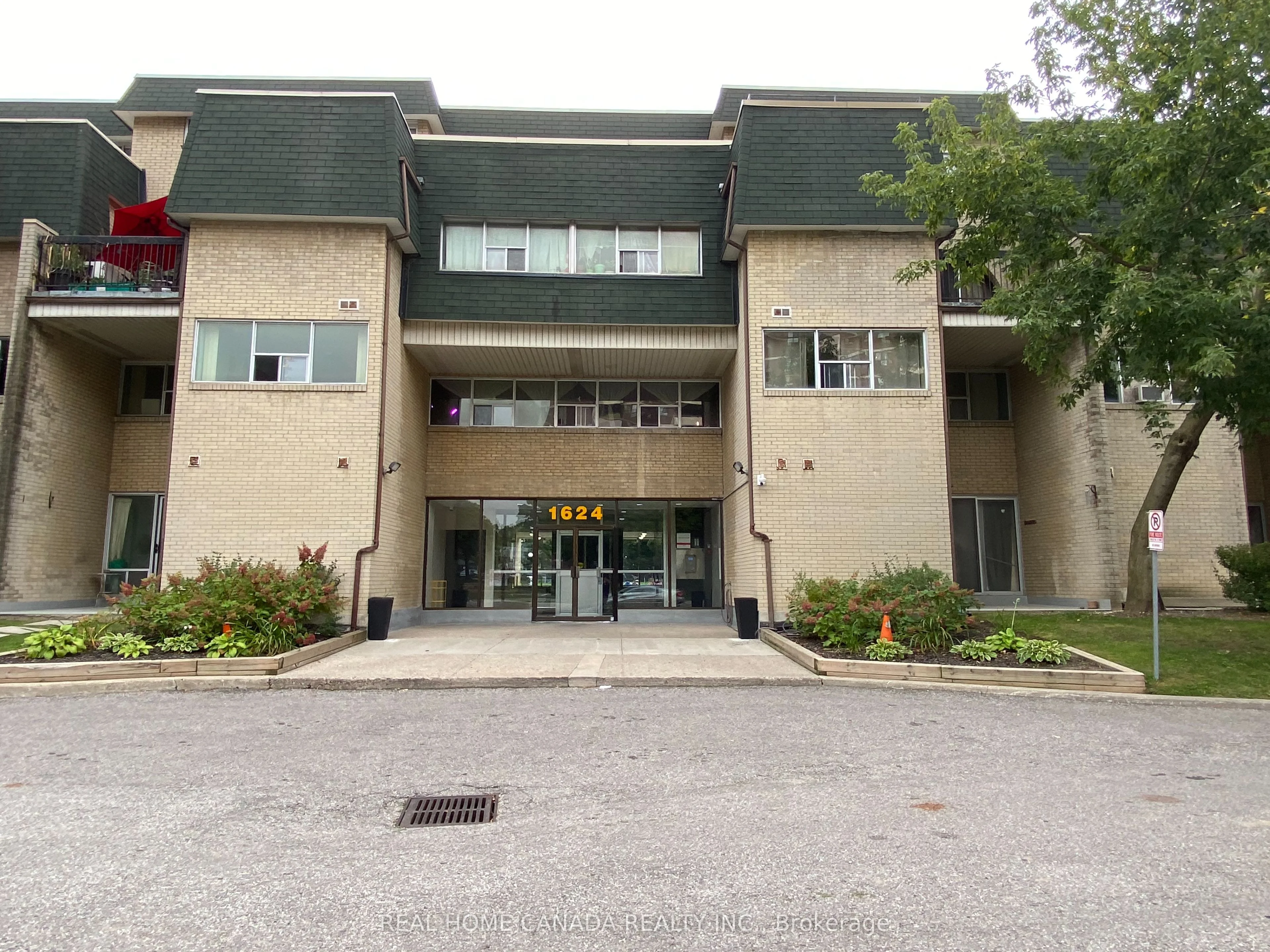 Condo Townhouse in Mississauga