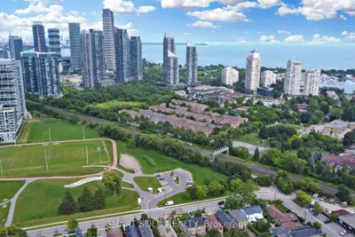 Condo Apartment in Toronto