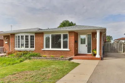 Semi-Detached in Mississauga