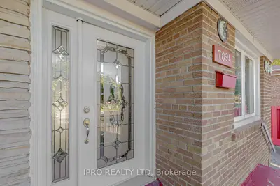 Semi-Detached in Mississauga