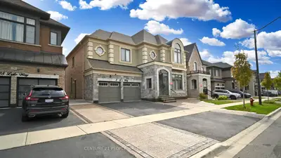 Detached in Brampton
