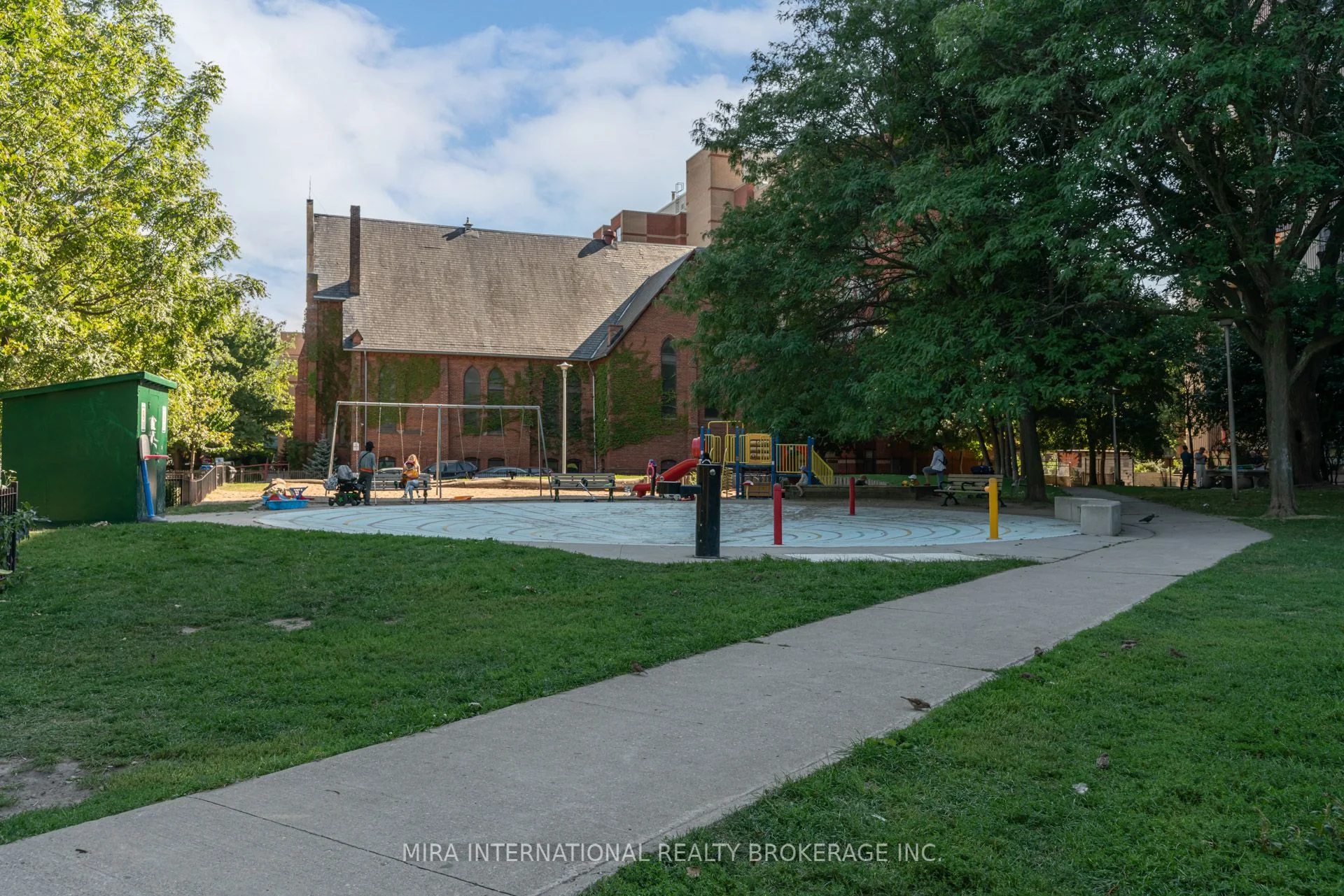 70 Melbourne Street 105, Toronto W01, ON M6K 1K7