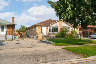Semi-Detached in Mississauga