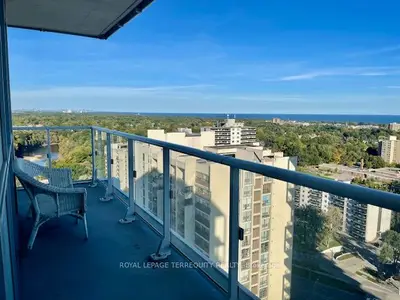 Condo Apartment in Oakville