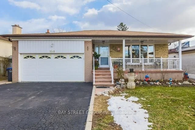 1242 Mcbride Avenue Lower S, Mississauga, On L5c 1m8