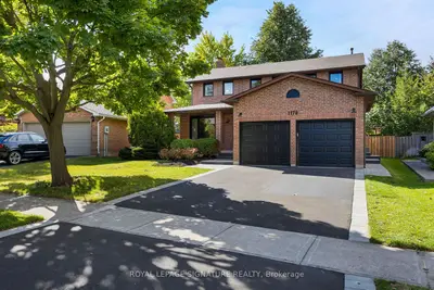 Detached in Oakville