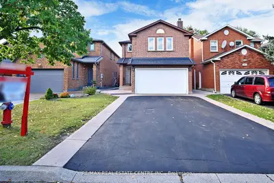 Detached in Mississauga