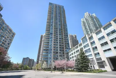 Condo Apartment in Mississauga