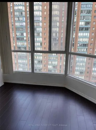 Condo Apartment in Mississauga