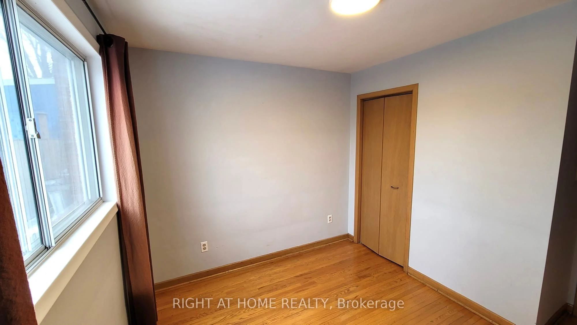 1018 Fourth Street, Mississauga, ON L5E 1J9