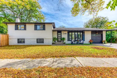Detached in Oakville