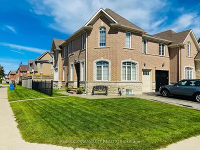 Semi-Detached in Brampton