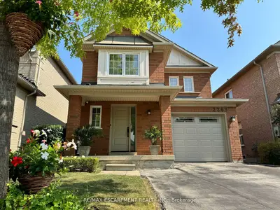 Detached in Burlington