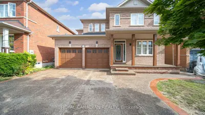 Detached in Brampton