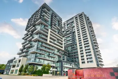 Condo Apartment in Burlington