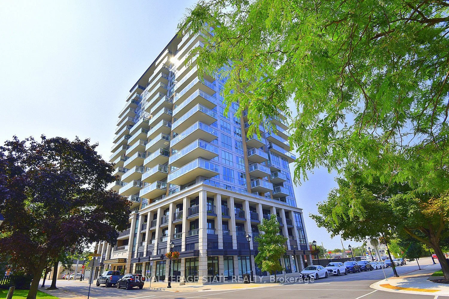 Condo Apartment in Burlington
