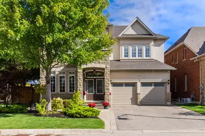 Detached in Oakville