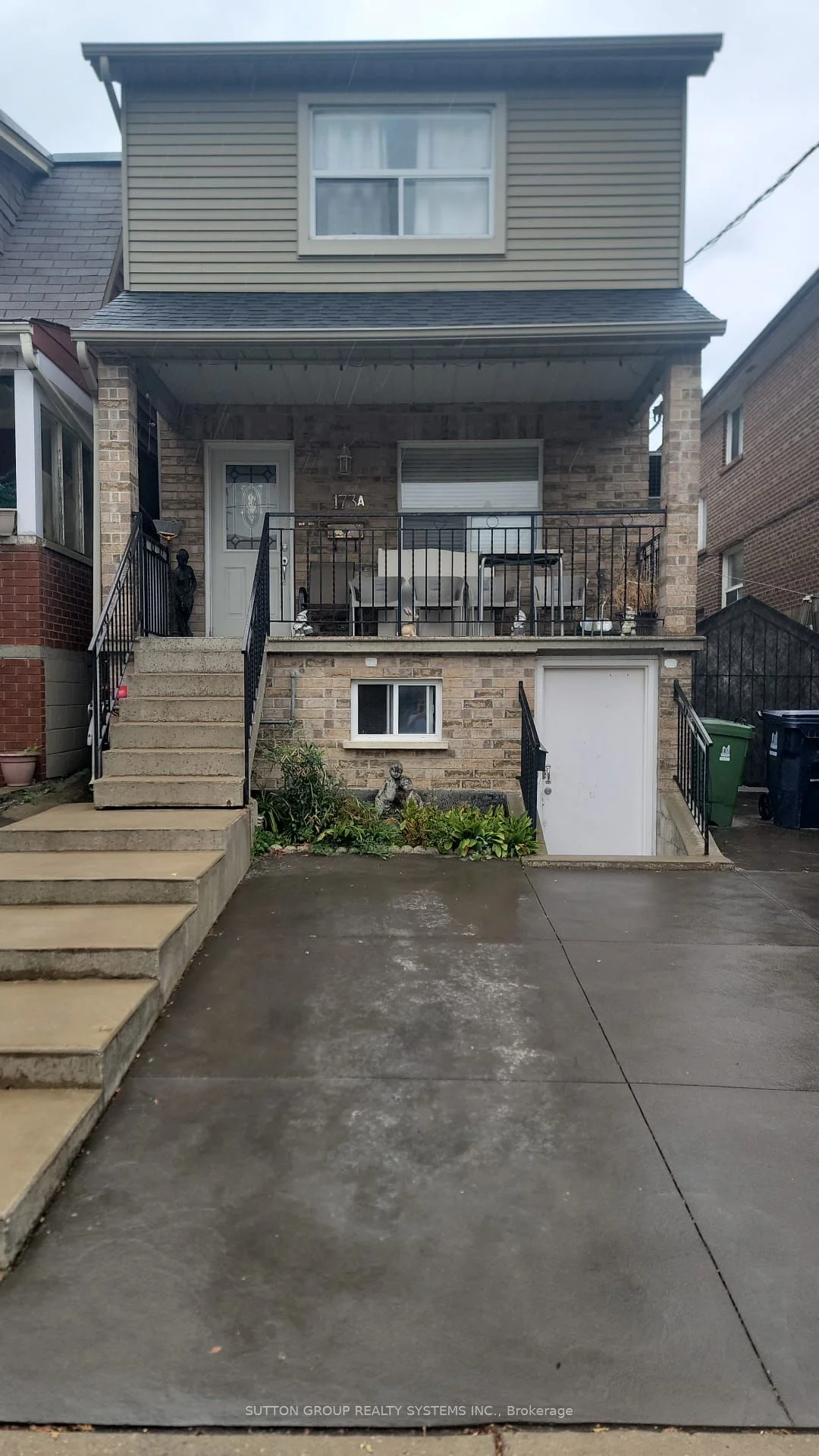 173a Blackthorn Avenue 2nd Fl, Toronto W03, On M6n 3h7