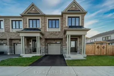 Att/Row/Townhouse in Milton
