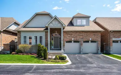 Common Element Condo in Caledon