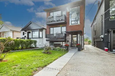 Triplex in Toronto