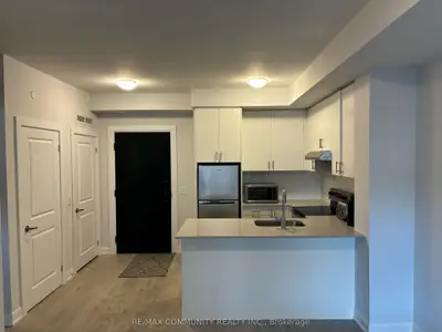 Condo Apartment in Oakville