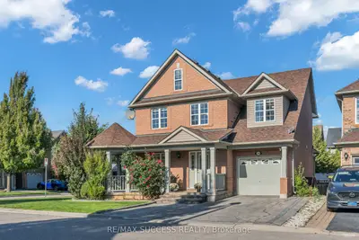 Detached in Oakville