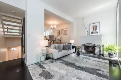 Condo Townhouse in Mississauga