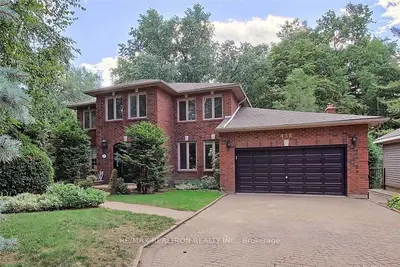 Detached in Oakville
