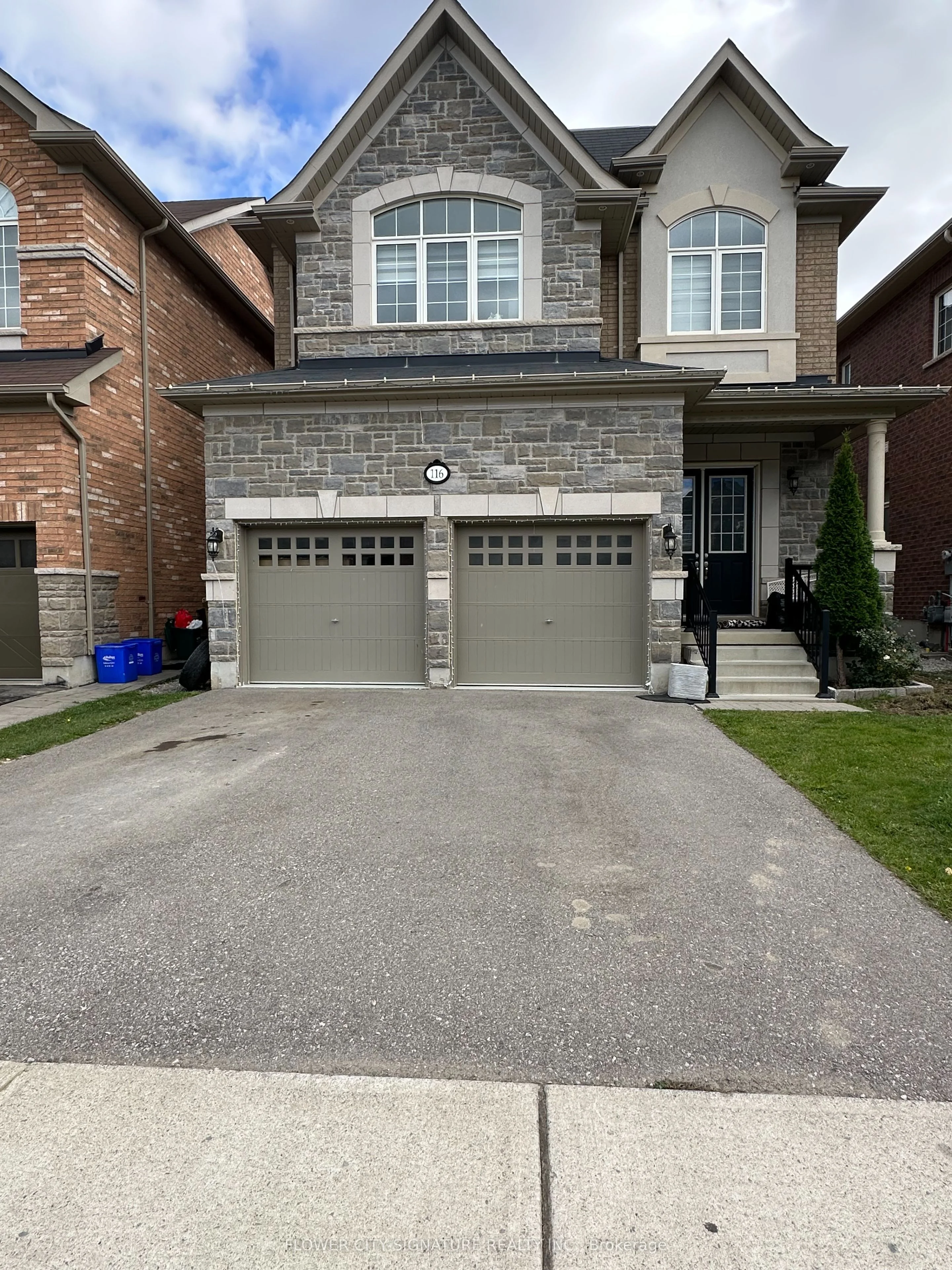 Detached in Halton Hills