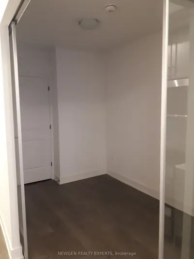 Condo Apartment in Oakville