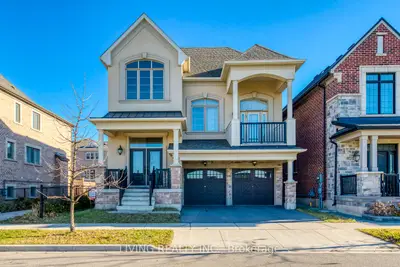 Detached in Oakville