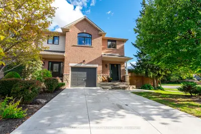 Att/Row/Townhouse in Burlington