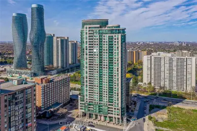 Condo Apartment in Mississauga