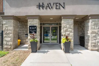 Condo Apartment in Burlington