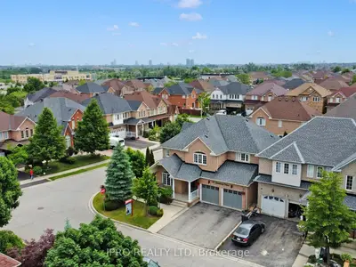 Detached in Brampton