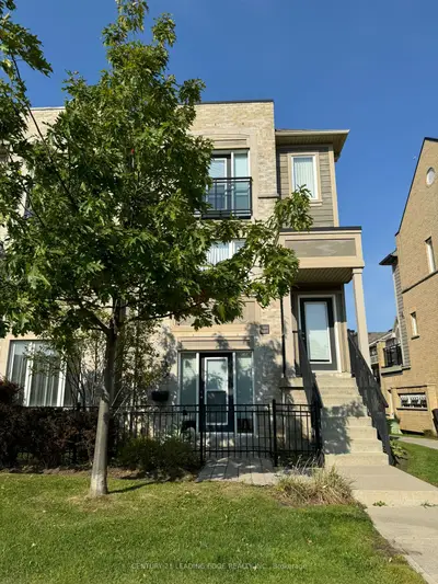 Condo Townhouse in Mississauga