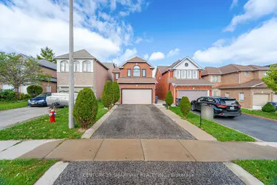 Detached in Brampton