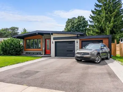 Detached in Burlington