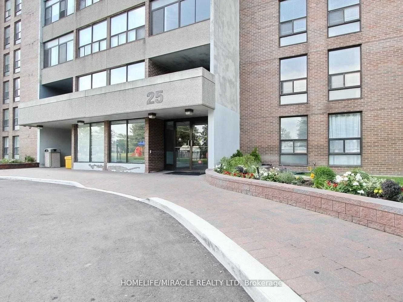 Condo Apartment in Brampton
