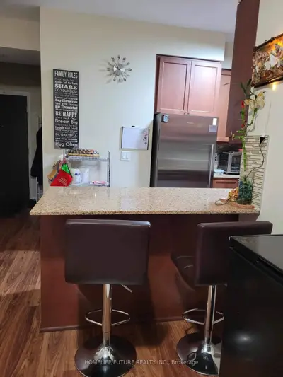 25 Fontenay Court 905, Toronto W08, On M9a 0c4