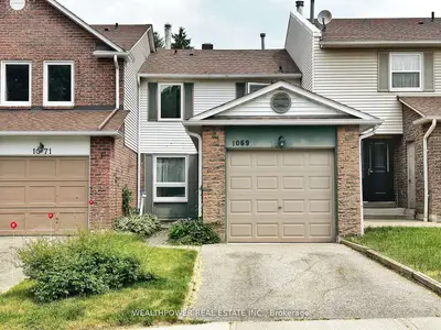 Att/Row/Townhouse in Mississauga