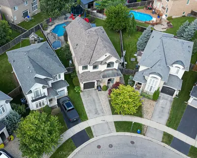 Detached in Oakville