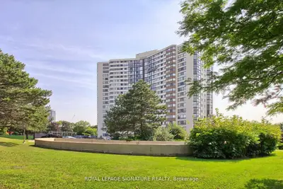 Condo Apartment in Mississauga