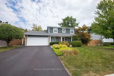 Detached in Burlington