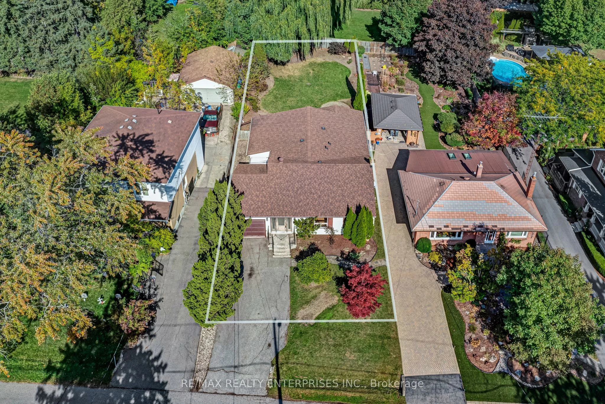 1265 Lakebreeze Drive, Mississauga, On L5g 3w7