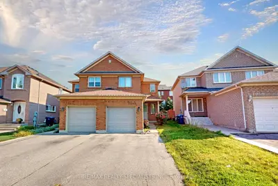 Semi-Detached in Mississauga